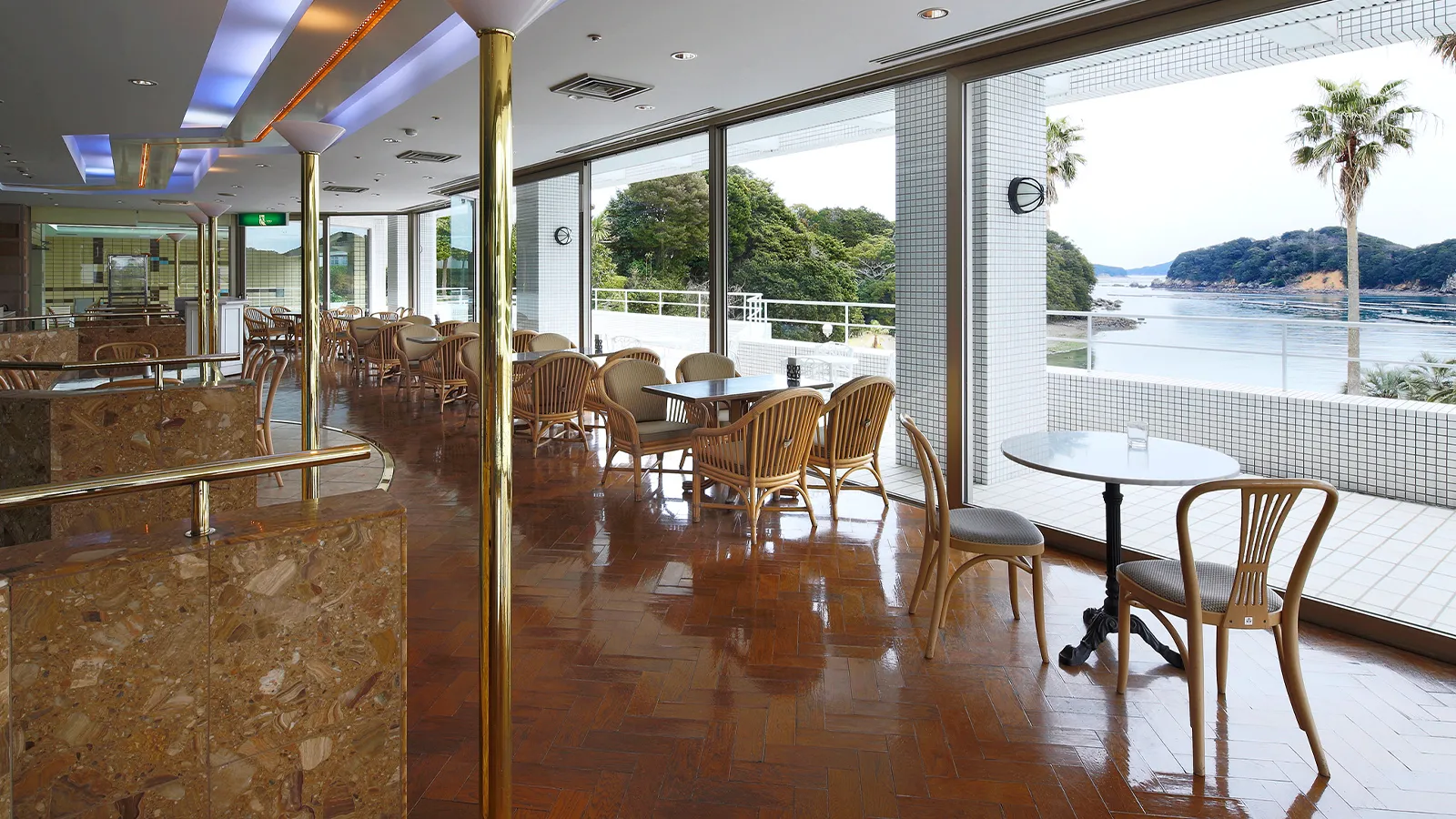 コーヒーショップ オールドデイズ｜レストラン＆バー｜グランド