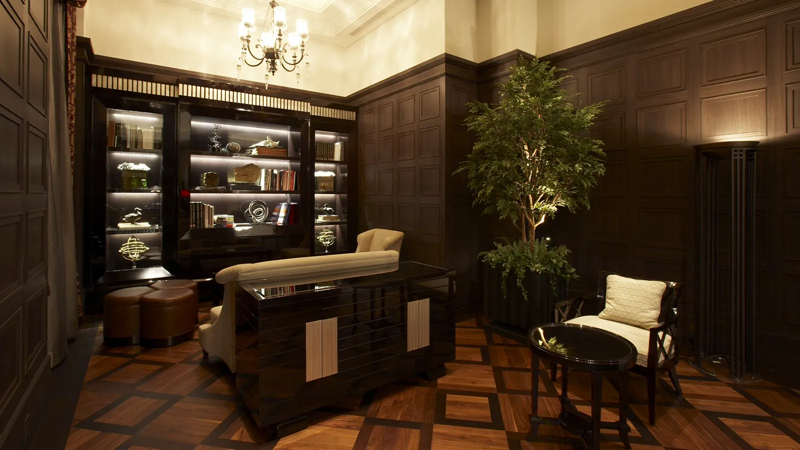 ライブラリー｜施設のご案内｜エクシブ山中湖／山中湖サンクチュアリ