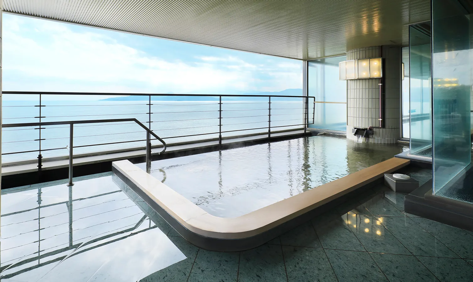 展望温泉大浴場｜施設のご案内｜グランドエクシブ初島クラブ｜ホテル