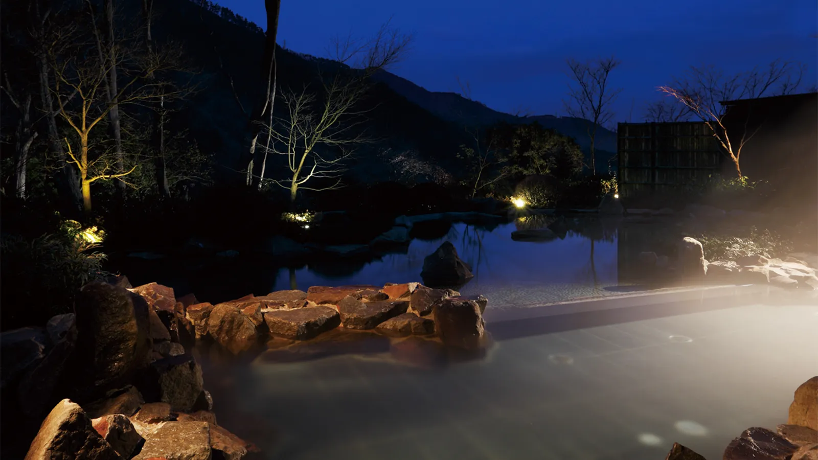 ザ・スパ 三日月の湯｜施設のご案内｜エクシブ箱根離宮｜ホテル