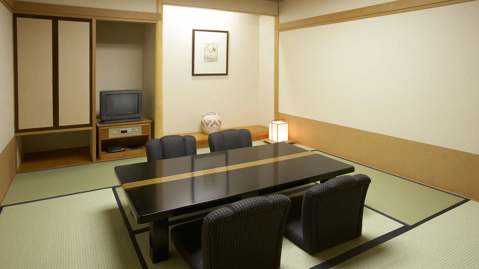 本館 ラージグレード（Cグレード）｜客室｜エクシブ山中湖／山中湖