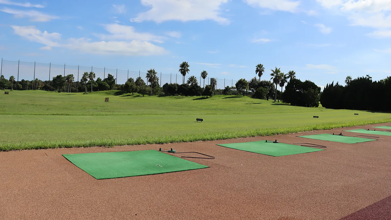 練習場｜施設のご案内｜グランディ浜名湖 ゴルフクラブ｜リゾートトラストグループ ゴルフ場｜リゾートトラストグループ サービスサイト