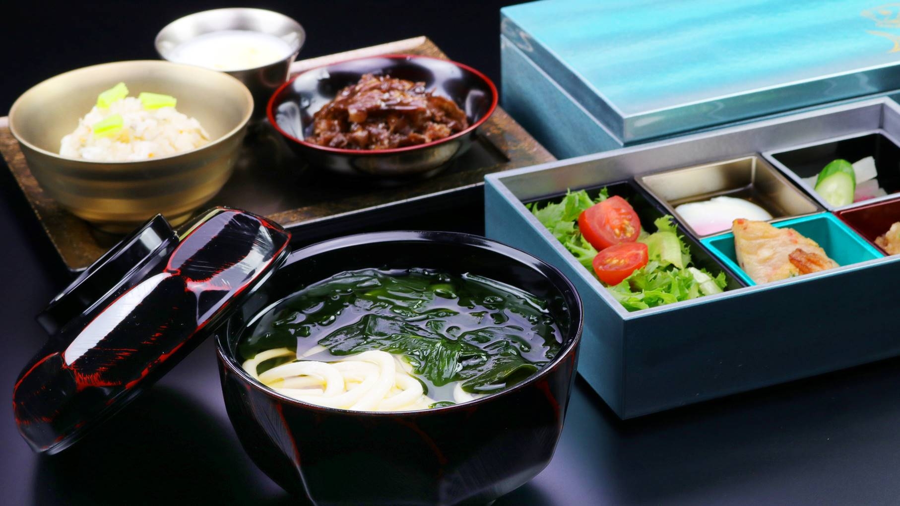 和朝食膳《大人》鯛茶漬け膳 または さぬきうどん膳｜日本料理初海