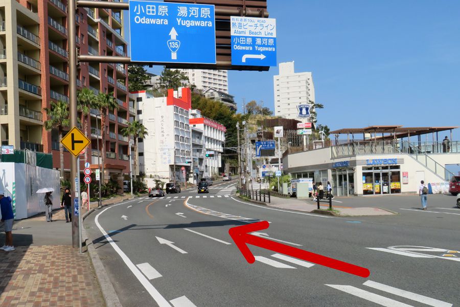 ホテル隣接駐車場への道順
