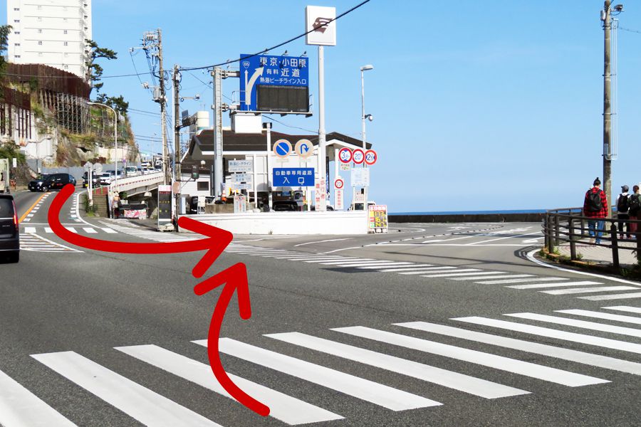 ホテル隣接駐車場への道順